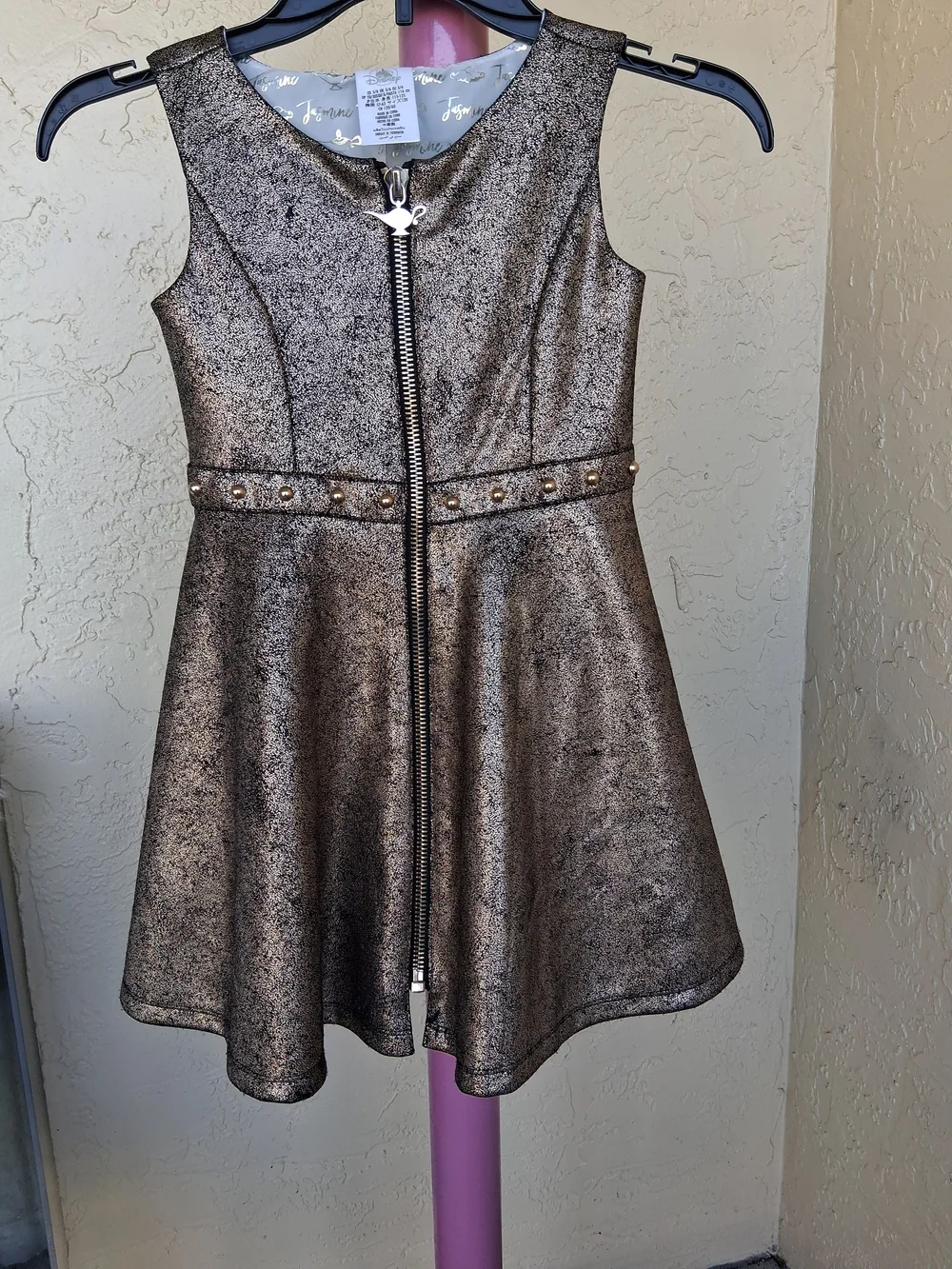 Jasmine shimmery metallic